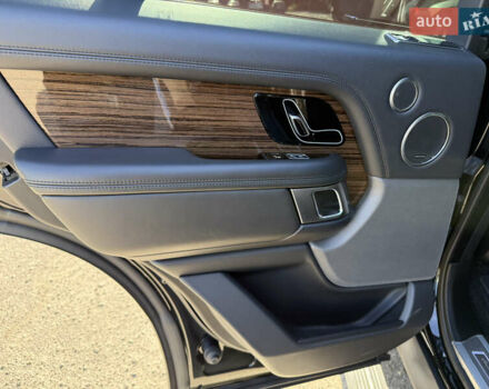 Чорний Ленд Ровер Рендж Ровер, об'ємом двигуна 2.99 л та пробігом 175 тис. км за 49999 $, фото 8 на Automoto.ua