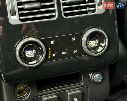 Чорний Ленд Ровер Рендж Ровер, об'ємом двигуна 5 л та пробігом 48 тис. км за 59900 $, фото 30 на Automoto.ua