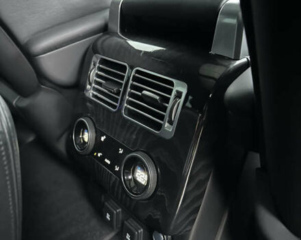 Черный Ленд Ровер Рендж Ровер, объемом двигателя 4.4 л и пробегом 193 тыс. км за 62000 $, фото 21 на Automoto.ua