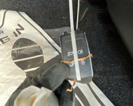 Чорний Ленд Ровер Рендж Ровер, об'ємом двигуна 3 л та пробігом 131 тис. км за 30000 $, фото 26 на Automoto.ua