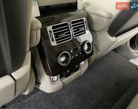 Чорний Ленд Ровер Рендж Ровер, об'ємом двигуна 3 л та пробігом 120 тис. км за 49900 $, фото 40 на Automoto.ua