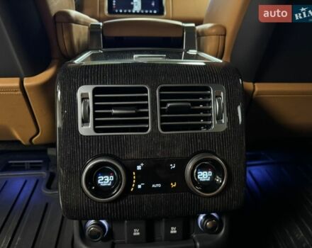Чорний Ленд Ровер Рендж Ровер, об'ємом двигуна 4.37 л та пробігом 115 тис. км за 88000 $, фото 47 на Automoto.ua