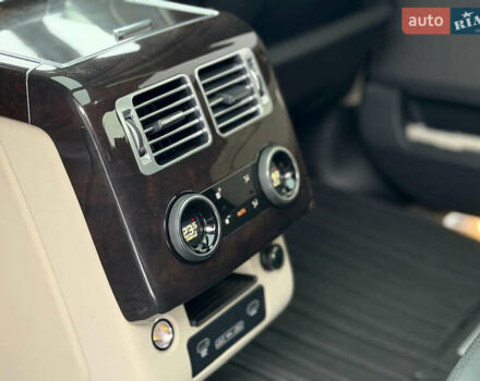 Чорний Ленд Ровер Рендж Ровер, об'ємом двигуна 5 л та пробігом 163 тис. км за 74000 $, фото 21 на Automoto.ua