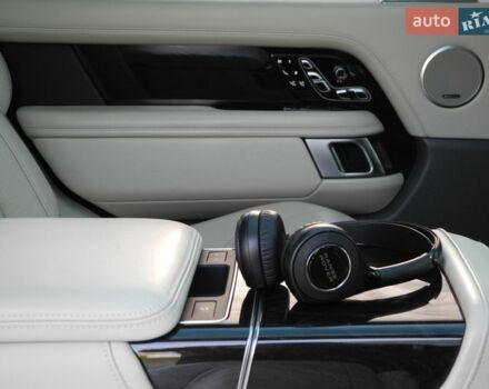 Чорний Ленд Ровер Рендж Ровер, об'ємом двигуна 4.37 л та пробігом 115 тис. км за 112000 $, фото 38 на Automoto.ua