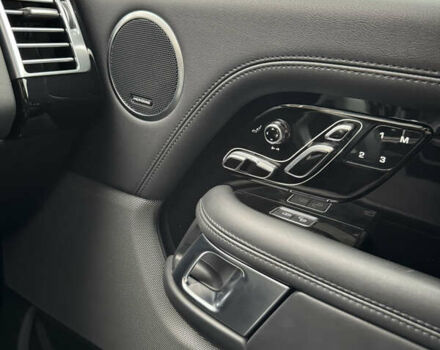 Черный Ленд Ровер Рендж Ровер, объемом двигателя 3 л и пробегом 112 тыс. км за 65000 $, фото 17 на Automoto.ua