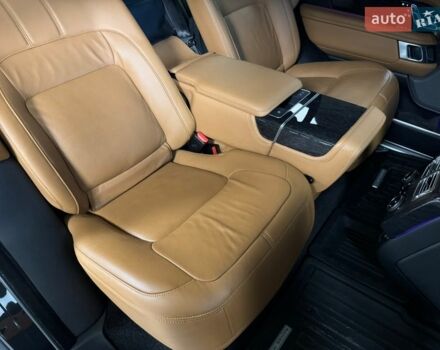 Чорний Ленд Ровер Рендж Ровер, об'ємом двигуна 4.37 л та пробігом 115 тис. км за 88000 $, фото 24 на Automoto.ua