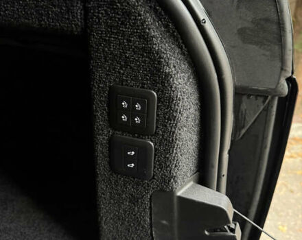 Черный Ленд Ровер Рендж Ровер, объемом двигателя 3 л и пробегом 84 тыс. км за 56000 $, фото 23 на Automoto.ua