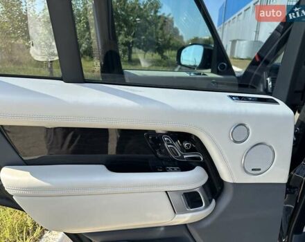 Чорний Ленд Ровер Рендж Ровер, об'ємом двигуна 4.37 л та пробігом 140 тис. км за 77000 $, фото 14 на Automoto.ua