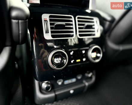 Чорний Ленд Ровер Рендж Ровер, об'ємом двигуна 4.37 л та пробігом 145 тис. км за 77000 $, фото 19 на Automoto.ua