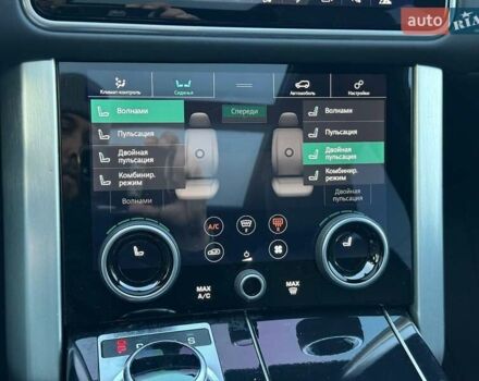 Чорний Ленд Ровер Рендж Ровер, об'ємом двигуна 5 л та пробігом 163 тис. км за 63000 $, фото 45 на Automoto.ua