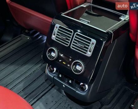 Чорний Ленд Ровер Рендж Ровер, об'ємом двигуна 5 л та пробігом 97 тис. км за 67490 $, фото 20 на Automoto.ua