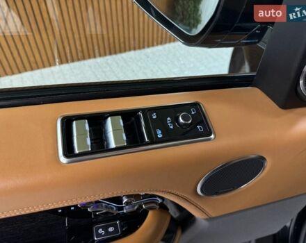 Чорний Ленд Ровер Рендж Ровер, об'ємом двигуна 4.37 л та пробігом 115 тис. км за 88000 $, фото 35 на Automoto.ua