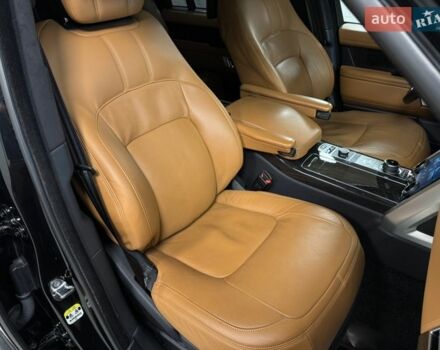 Чорний Ленд Ровер Рендж Ровер, об'ємом двигуна 4.37 л та пробігом 115 тис. км за 88000 $, фото 20 на Automoto.ua