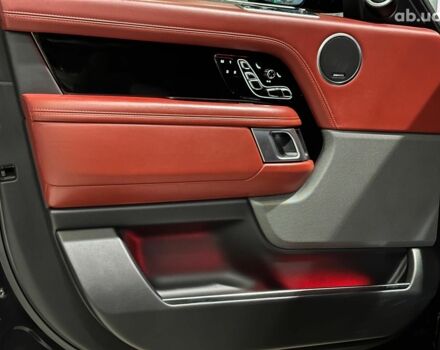 Чорний Ленд Ровер Рендж Ровер, об'ємом двигуна 5 л та пробігом 97 тис. км за 67490 $, фото 11 на Automoto.ua