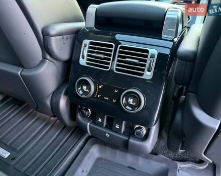 Чорний Ленд Ровер Рендж Ровер, об'ємом двигуна 5 л та пробігом 163 тис. км за 63000 $, фото 29 на Automoto.ua