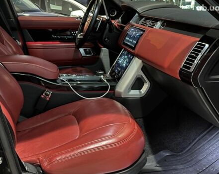 Чорний Ленд Ровер Рендж Ровер, об'ємом двигуна 5 л та пробігом 97 тис. км за 67490 $, фото 26 на Automoto.ua