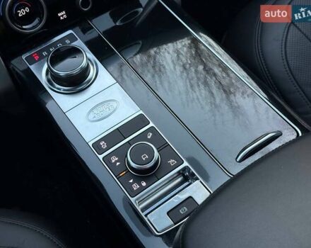 Черный Ленд Ровер Рендж Ровер, объемом двигателя 5 л и пробегом 163 тыс. км за 59000 $, фото 42 на Automoto.ua