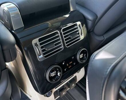 Чорний Ленд Ровер Рендж Ровер, об'ємом двигуна 4.37 л та пробігом 140 тис. км за 77000 $, фото 13 на Automoto.ua