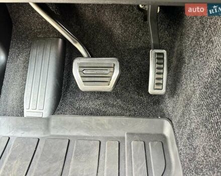 Чорний Ленд Ровер Рендж Ровер, об'ємом двигуна 5 л та пробігом 75 тис. км за 87000 $, фото 29 на Automoto.ua