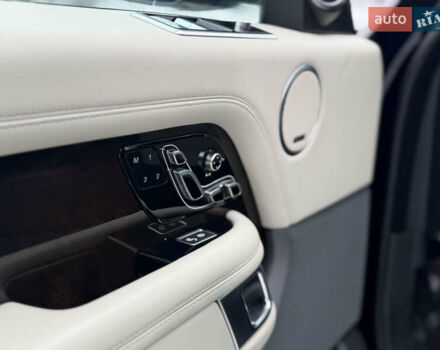 Черный Ленд Ровер Рендж Ровер, объемом двигателя 5 л и пробегом 163 тыс. км за 57000 $, фото 36 на Automoto.ua