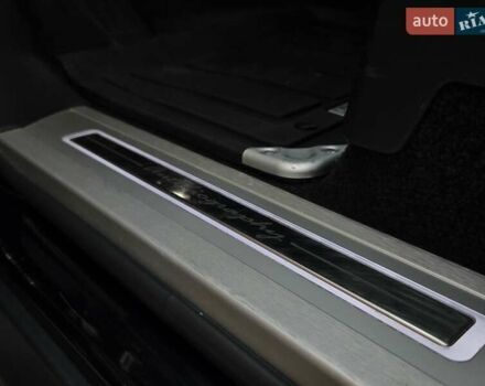 Чорний Ленд Ровер Рендж Ровер, об'ємом двигуна 4.4 л та пробігом 202 тис. км за 68900 $, фото 24 на Automoto.ua