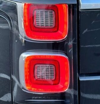 Чорний Ленд Ровер Рендж Ровер, об'ємом двигуна 5 л та пробігом 122 тис. км за 79999 $, фото 61 на Automoto.ua