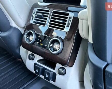 Чорний Ленд Ровер Рендж Ровер, об'ємом двигуна 5 л та пробігом 122 тис. км за 79999 $, фото 43 на Automoto.ua