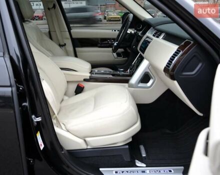 Чорний Ленд Ровер Рендж Ровер, об'ємом двигуна 5 л та пробігом 115 тис. км за 79999 $, фото 46 на Automoto.ua