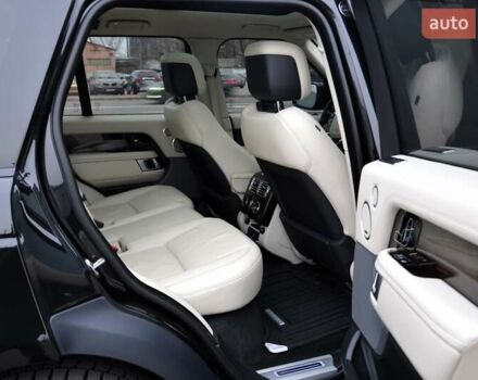 Чорний Ленд Ровер Рендж Ровер, об'ємом двигуна 5 л та пробігом 115 тис. км за 82999 $, фото 39 на Automoto.ua