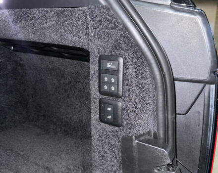 Чорний Ленд Ровер Рендж Ровер, об'ємом двигуна 4.37 л та пробігом 235 тис. км за 91000 $, фото 44 на Automoto.ua