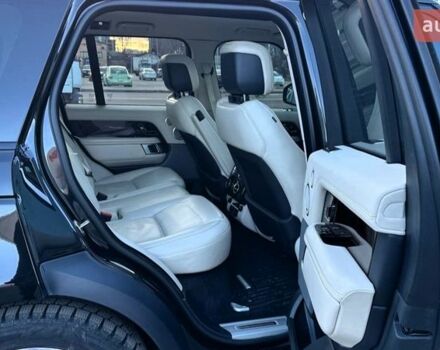 Чорний Ленд Ровер Рендж Ровер, об'ємом двигуна 5 л та пробігом 122 тис. км за 79999 $, фото 41 на Automoto.ua