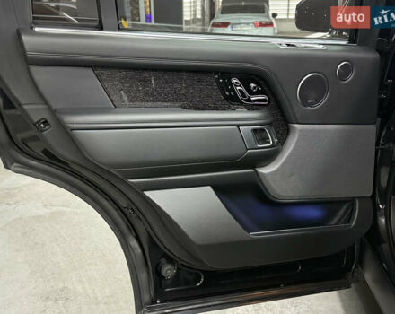Чорний Ленд Ровер Рендж Ровер, об'ємом двигуна 4.37 л та пробігом 124 тис. км за 88000 $, фото 27 на Automoto.ua