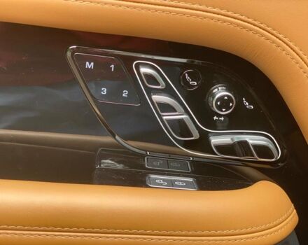 Чорний Ленд Ровер Рендж Ровер, об'ємом двигуна 5 л та пробігом 34 тис. км за 119000 $, фото 8 на Automoto.ua