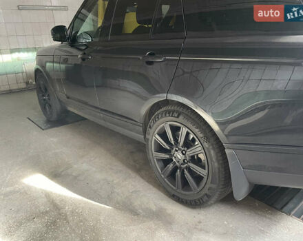 Чорний Ленд Ровер Рендж Ровер, об'ємом двигуна 4.37 л та пробігом 131 тис. км за 81750 $, фото 3 на Automoto.ua