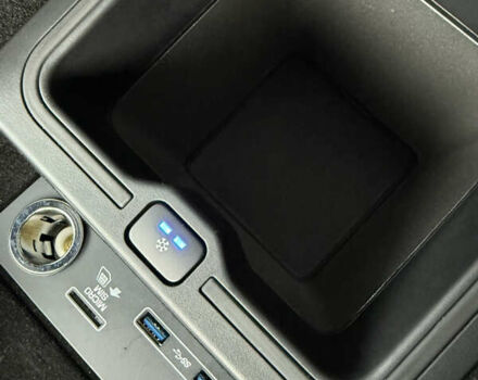 Чорний Ленд Ровер Рендж Ровер, об'ємом двигуна 3 л та пробігом 110 тис. км за 108000 $, фото 32 на Automoto.ua