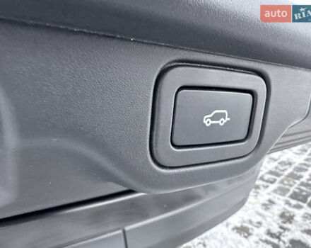 Черный Ленд Ровер Рендж Ровер, объемом двигателя 3 л и пробегом 90 тыс. км за 75555 $, фото 94 на Automoto.ua