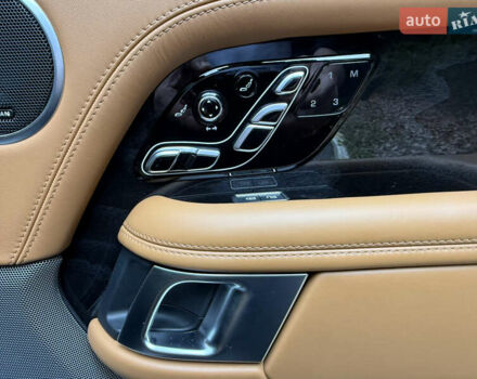 Чорний Ленд Ровер Рендж Ровер, об'ємом двигуна 3 л та пробігом 110 тис. км за 110000 $, фото 30 на Automoto.ua