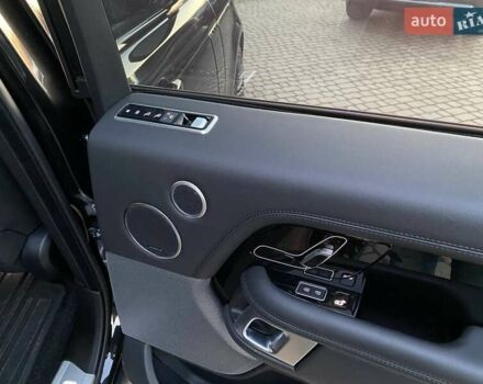 Черный Ленд Ровер Рендж Ровер, объемом двигателя 5 л и пробегом 69 тыс. км за 69950 $, фото 27 на Automoto.ua