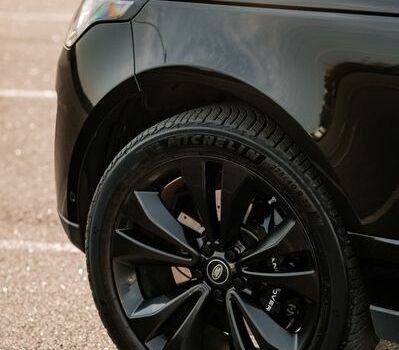 Чорний Ленд Ровер Рендж Ровер, об'ємом двигуна 3 л та пробігом 54 тис. км за 115000 $, фото 30 на Automoto.ua