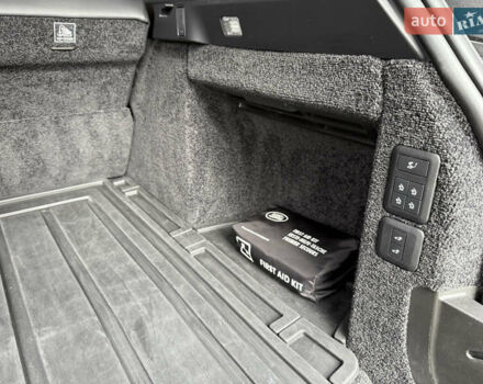 Чорний Ленд Ровер Рендж Ровер, об'ємом двигуна 3 л та пробігом 110 тис. км за 110000 $, фото 12 на Automoto.ua