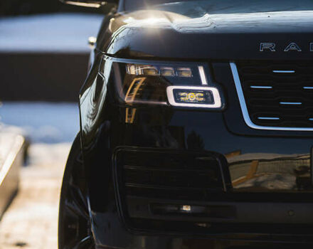 Черный Ленд Ровер Рендж Ровер, объемом двигателя 5 л и пробегом 109 тыс. км за 135000 $, фото 4 на Automoto.ua