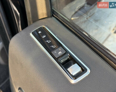 Черный Ленд Ровер Рендж Ровер, объемом двигателя 3 л и пробегом 75 тыс. км за 82000 $, фото 35 на Automoto.ua