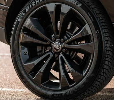 Чорний Ленд Ровер Рендж Ровер, об'ємом двигуна 3 л та пробігом 54 тис. км за 115000 $, фото 17 на Automoto.ua