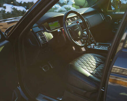 Черный Ленд Ровер Рендж Ровер, объемом двигателя 5 л и пробегом 109 тыс. км за 135000 $, фото 12 на Automoto.ua