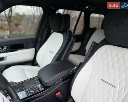 Черный Ленд Ровер Рендж Ровер, объемом двигателя 5 л и пробегом 48 тыс. км за 84900 $, фото 6 на Automoto.ua