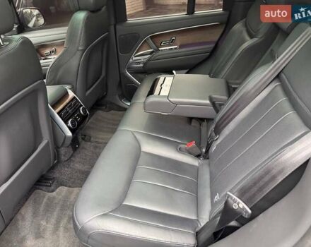 Черный Ленд Ровер Рендж Ровер, объемом двигателя 4.39 л и пробегом 32 тыс. км за 165000 $, фото 8 на Automoto.ua