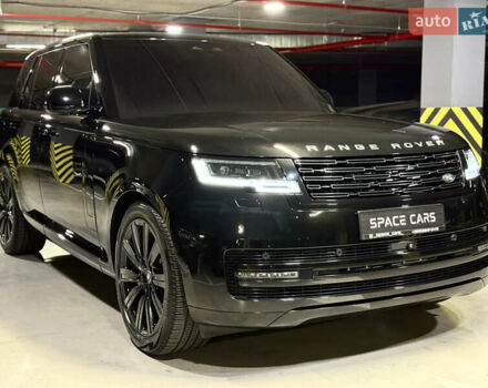 Ленд Ровер Рендж Ровер 2022 в Киеве на Automoto.ua Черный Ленд Ровер Рендж Ровер, объемом двигателя 4.4 л и пробегом 36 тыс. км за 169900 $, фото 9 на Automoto.ua
