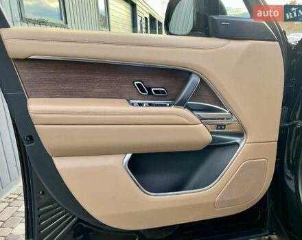 Ленд Ровер Рендж Ровер 2022 в Киеве на Automoto.ua Черный Ленд Ровер Рендж Ровер, объемом двигателя 3 л и пробегом 52 тыс. км за 153900 $, фото 14 на Automoto.ua