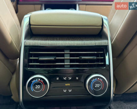 Черный Ленд Ровер Рендж Ровер, объемом двигателя 3 л и пробегом 49 тыс. км за 150000 $, фото 61 на Automoto.ua