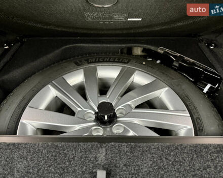 Чорний Ленд Ровер Рендж Ровер, об'ємом двигуна 3 л та пробігом 72 тис. км за 157000 $, фото 45 на Automoto.ua